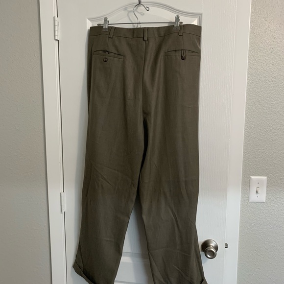 Men’s Perry Ellis Dress Pants - Picture 2 of 4